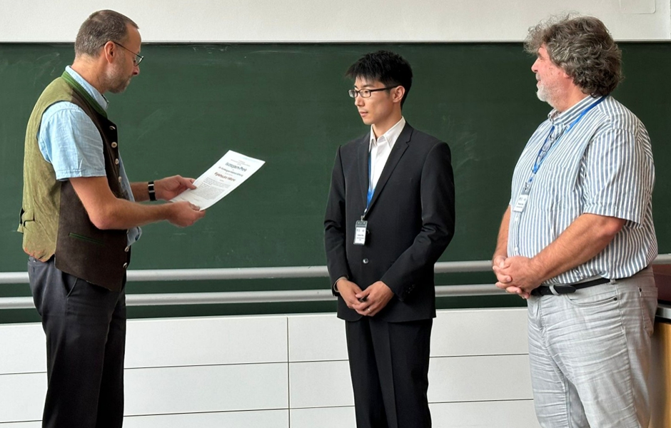 Der Isotopenpreis der Dr.-Karleugen-Habfast-Stiftung geht 2024 an Dr. Kyohsuke Hikino